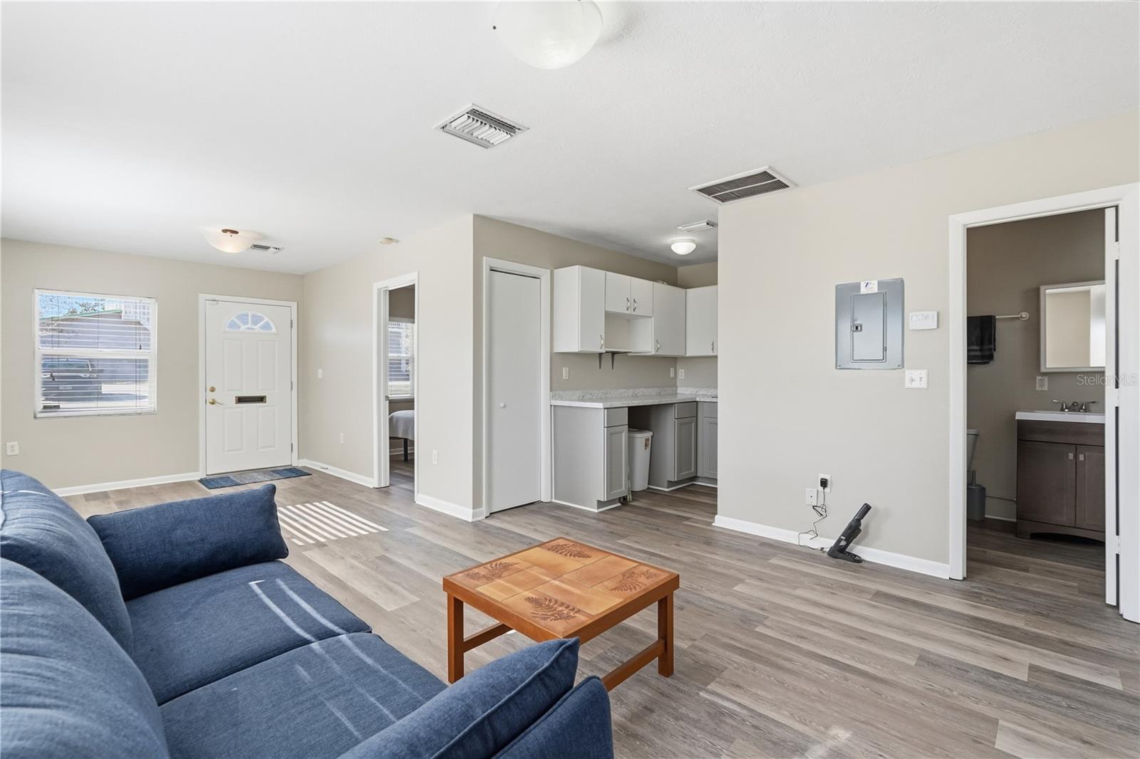 Image 25 of 33 For 500 Tarpon Avenue