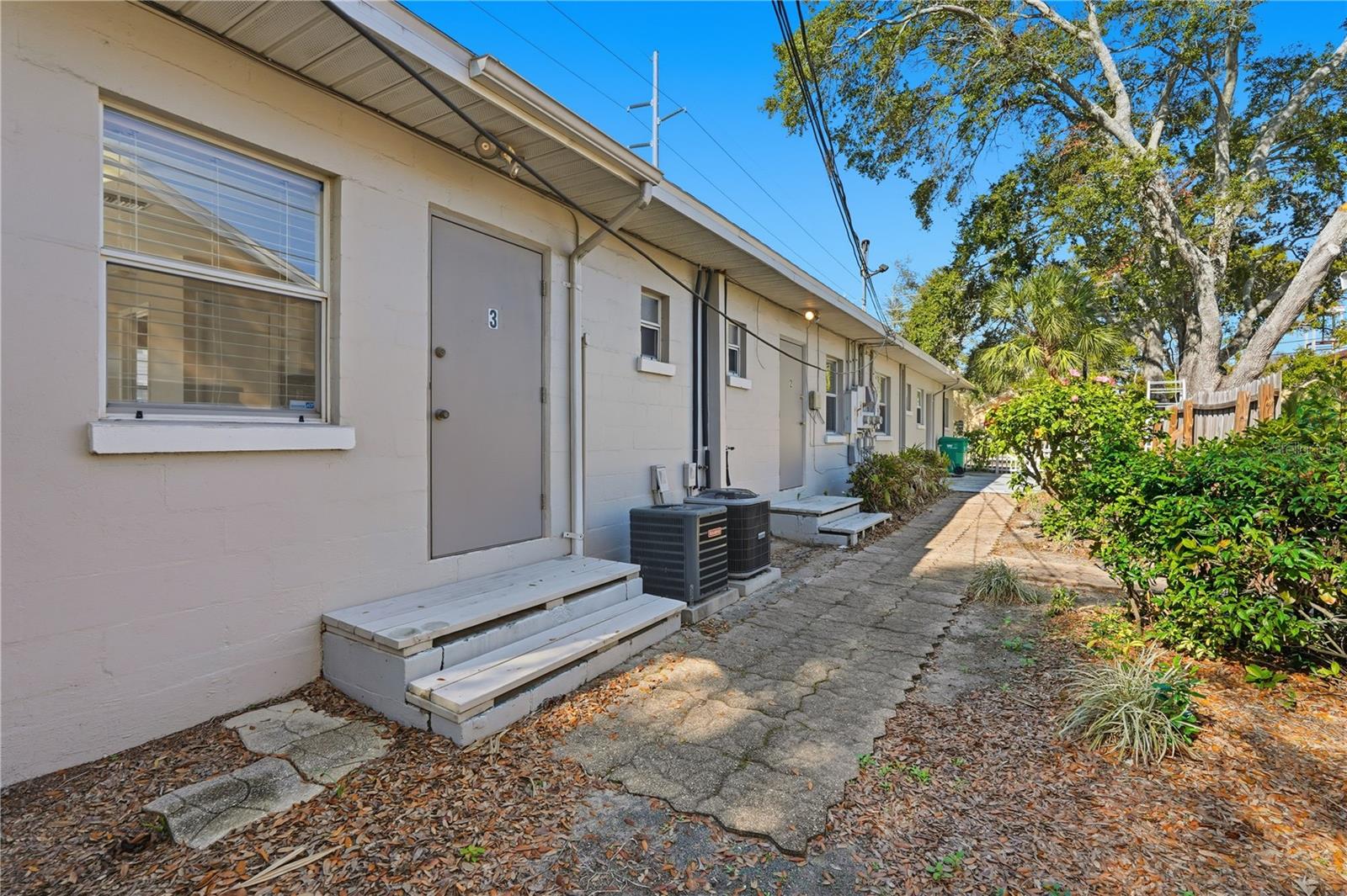 Image 30 of 33 For 500 Tarpon Avenue