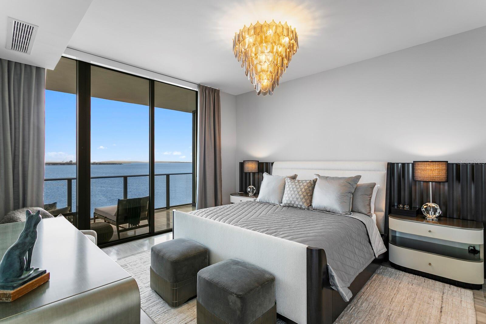 Listing photo id 11 for 3101 Bayshore Boulevard 801