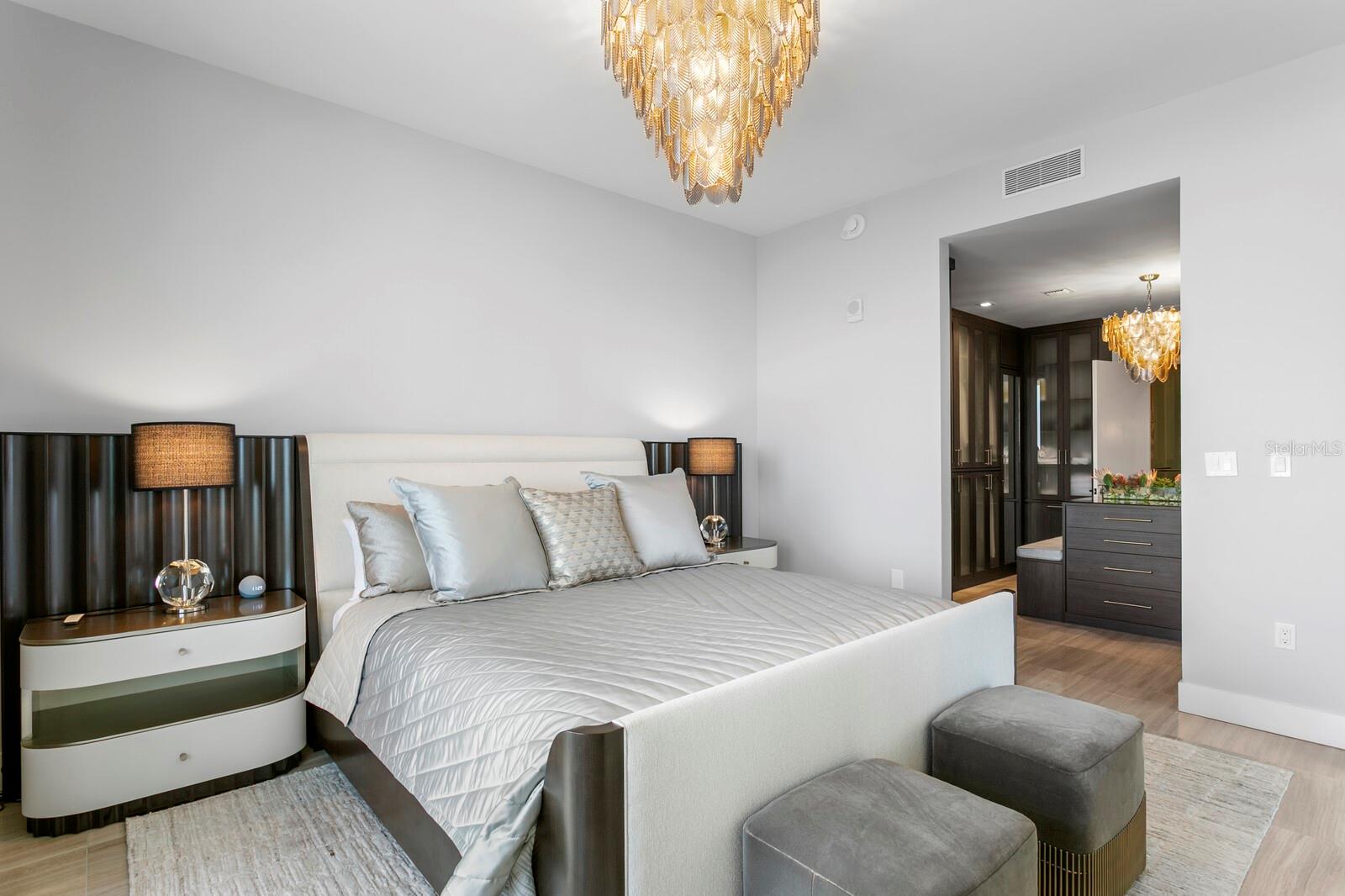 Listing photo id 12 for 3101 Bayshore Boulevard 801