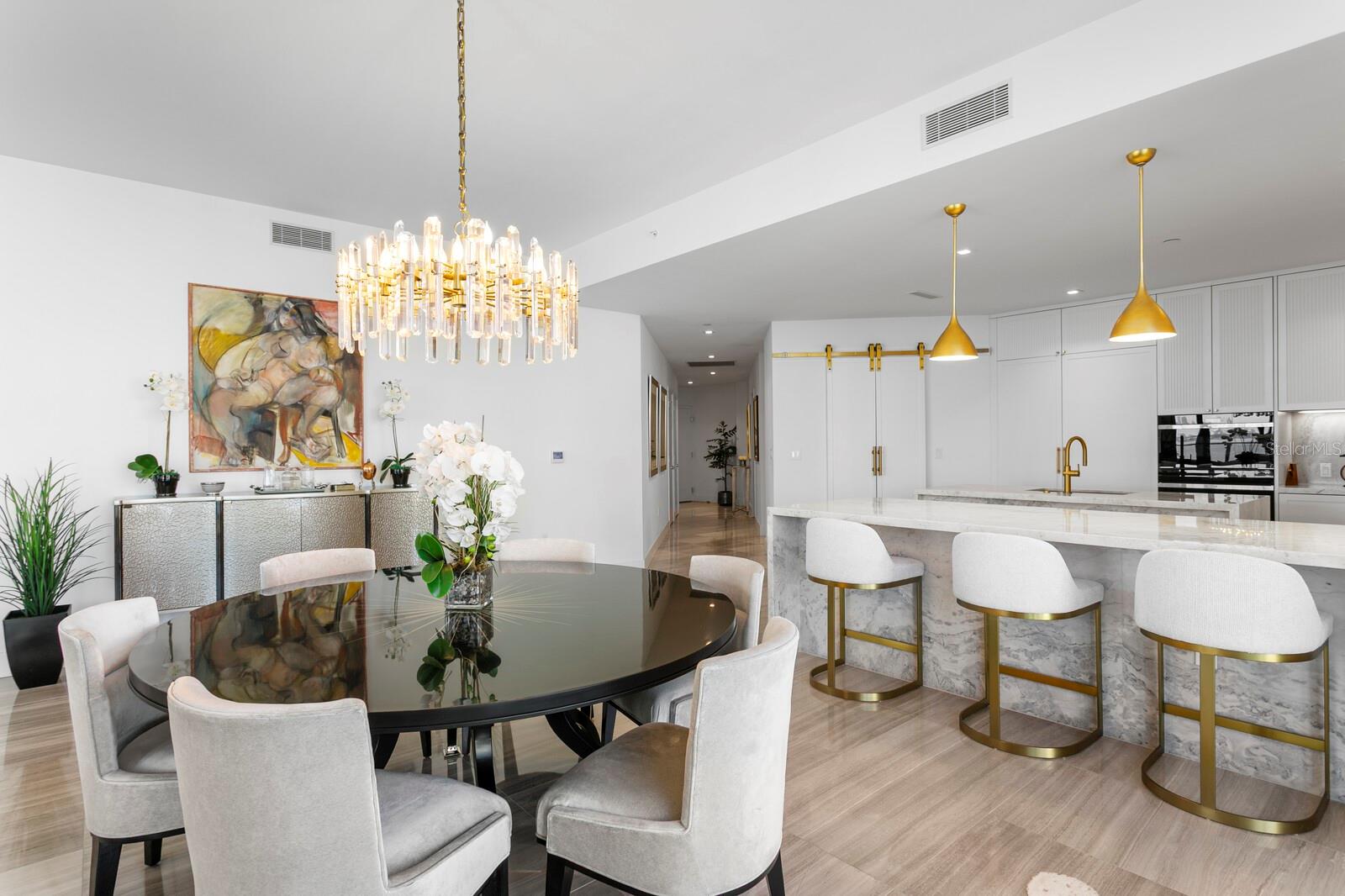 Listing photo id 1 for 3101 Bayshore Boulevard 801