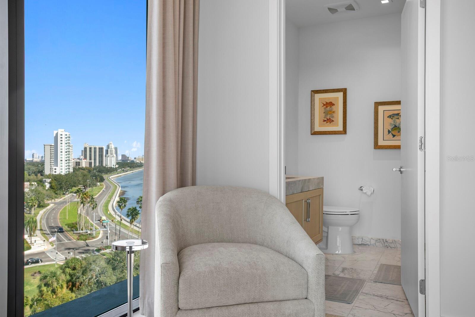 Listing photo id 41 for 3101 Bayshore Boulevard 801
