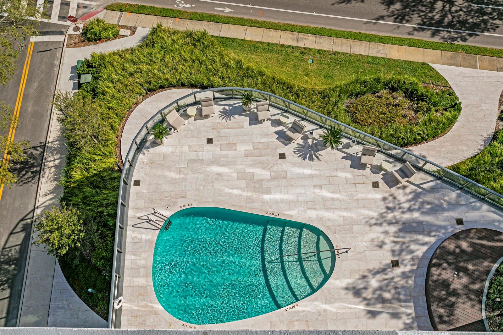 Listing photo id 49 for 3101 Bayshore Boulevard 801