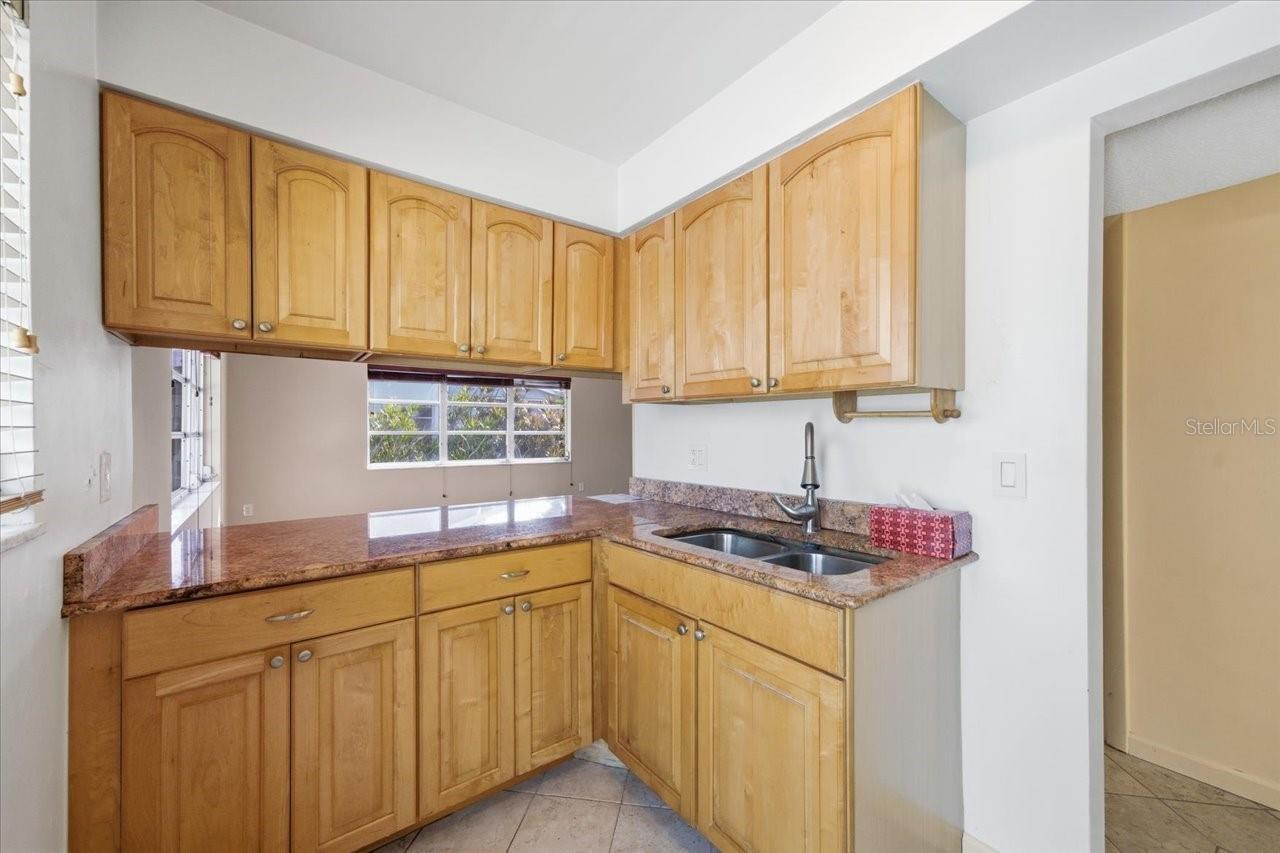 Image 15 of 55 For 231 Skiff Point 7