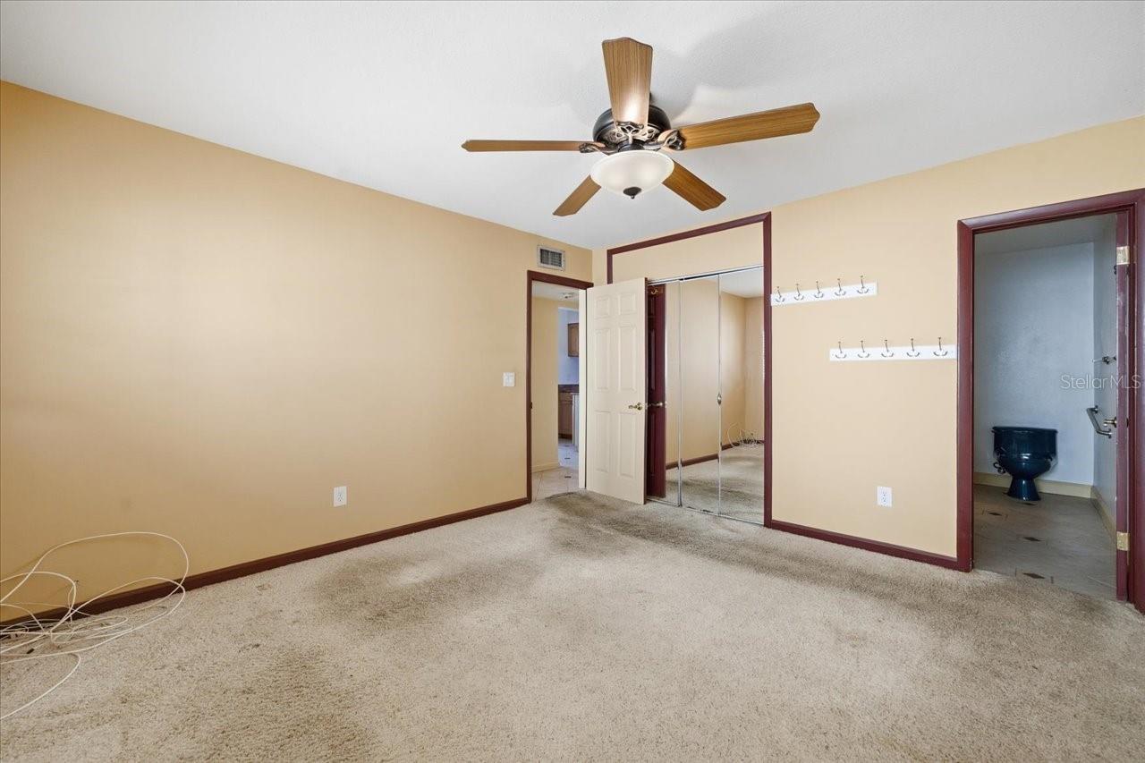 Image 22 of 55 For 231 Skiff Point 7