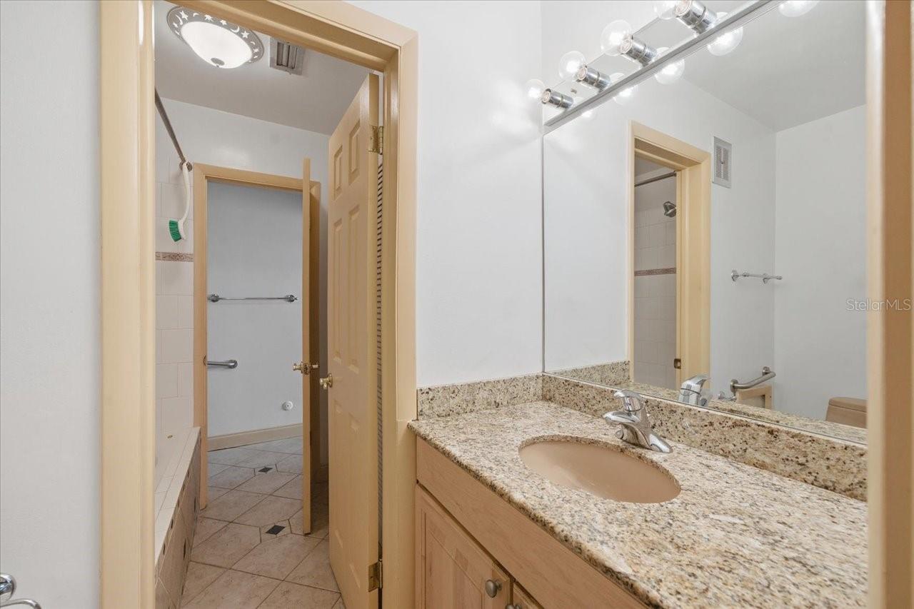 Image 24 of 55 For 231 Skiff Point 7