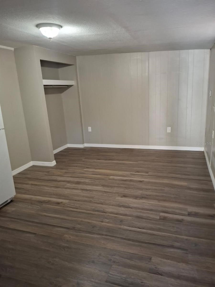 Image 3 of 5 For 9109 Sunshine Boulevard