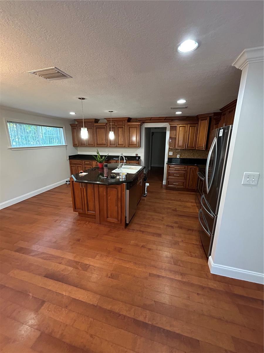 Image 16 of 44 For 8006 Rome Avenue