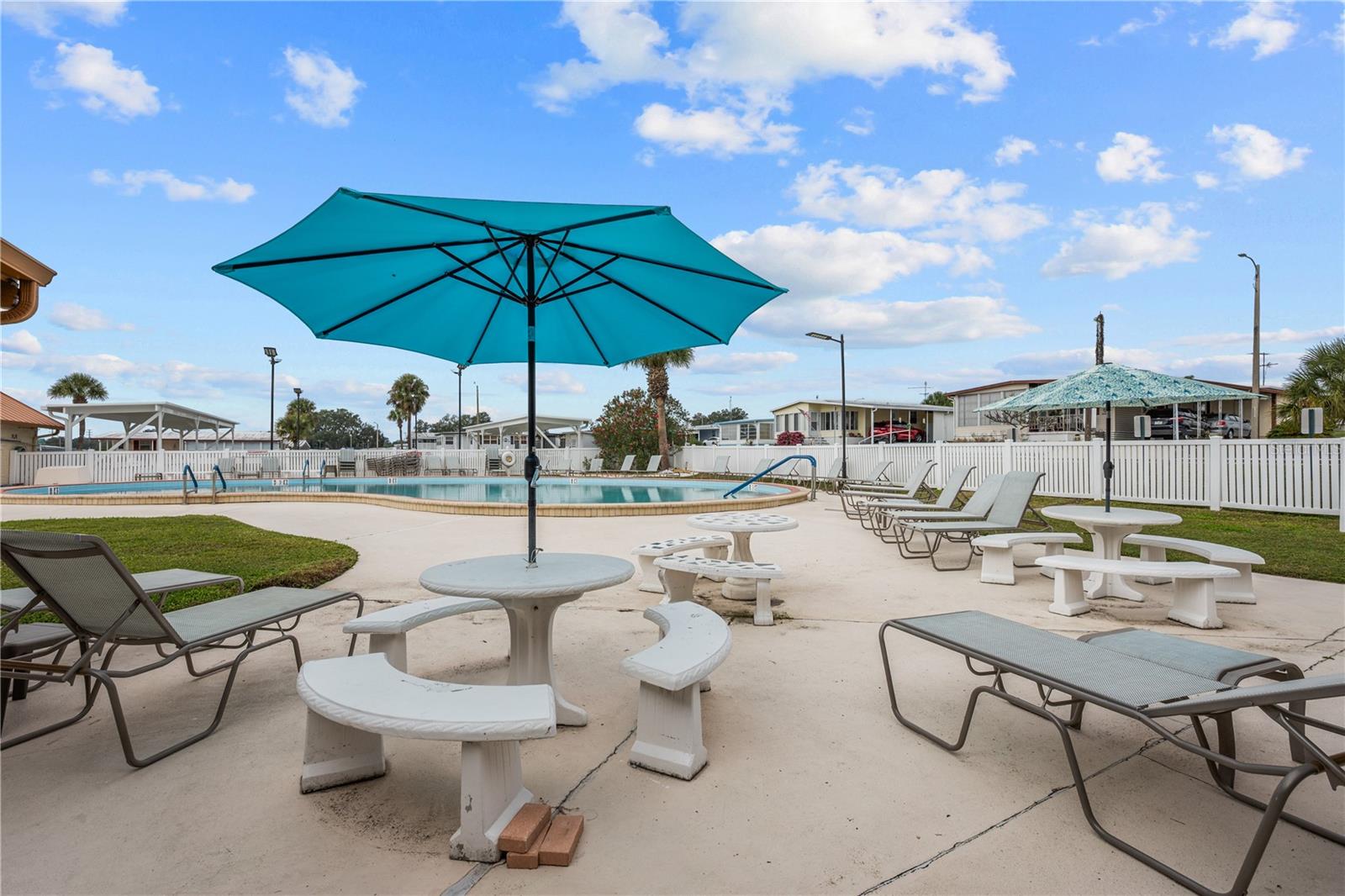 Listing photo id 18 for 7154 El Meyers Street