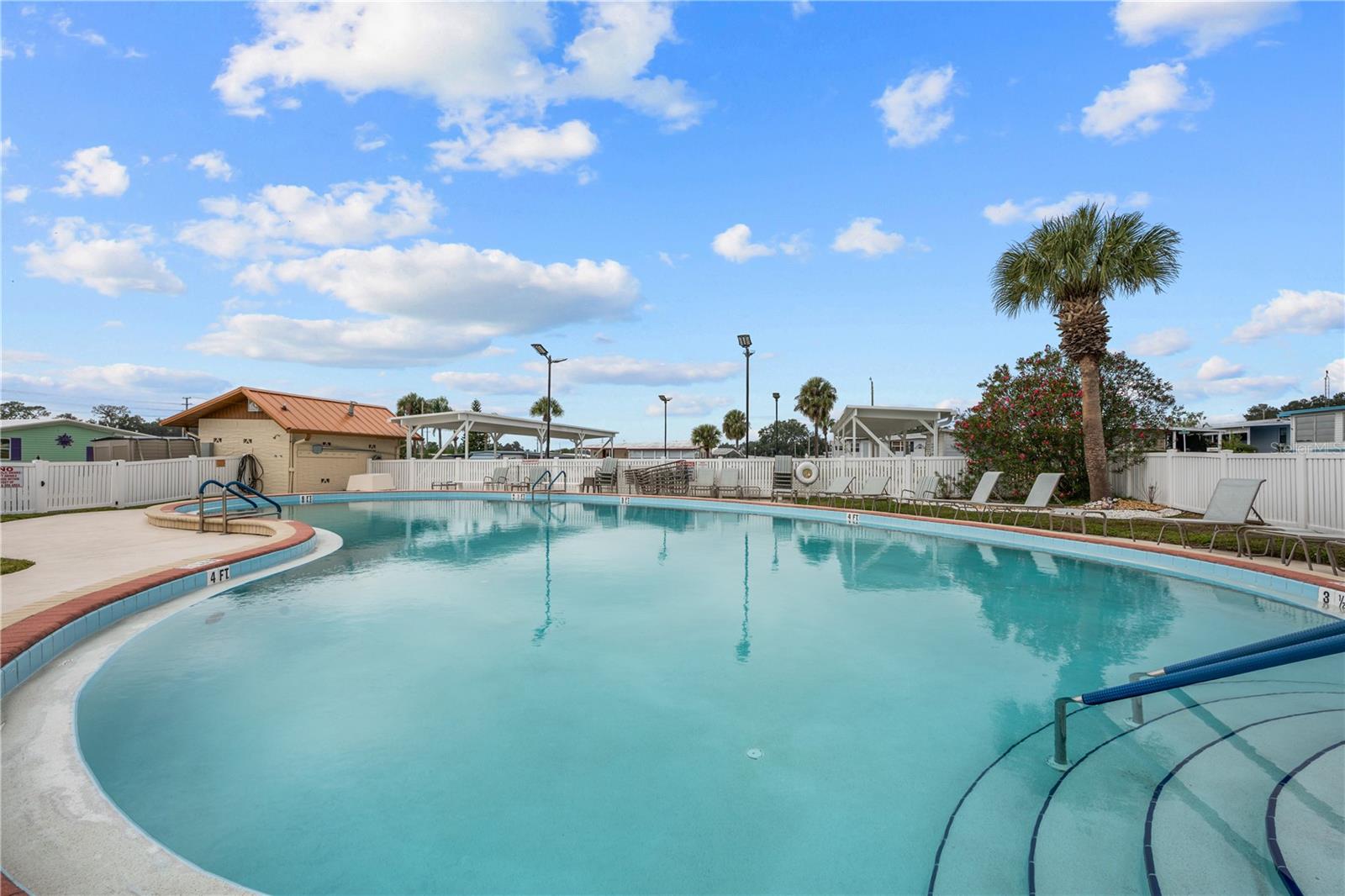 Listing photo id 20 for 7154 El Meyers Street