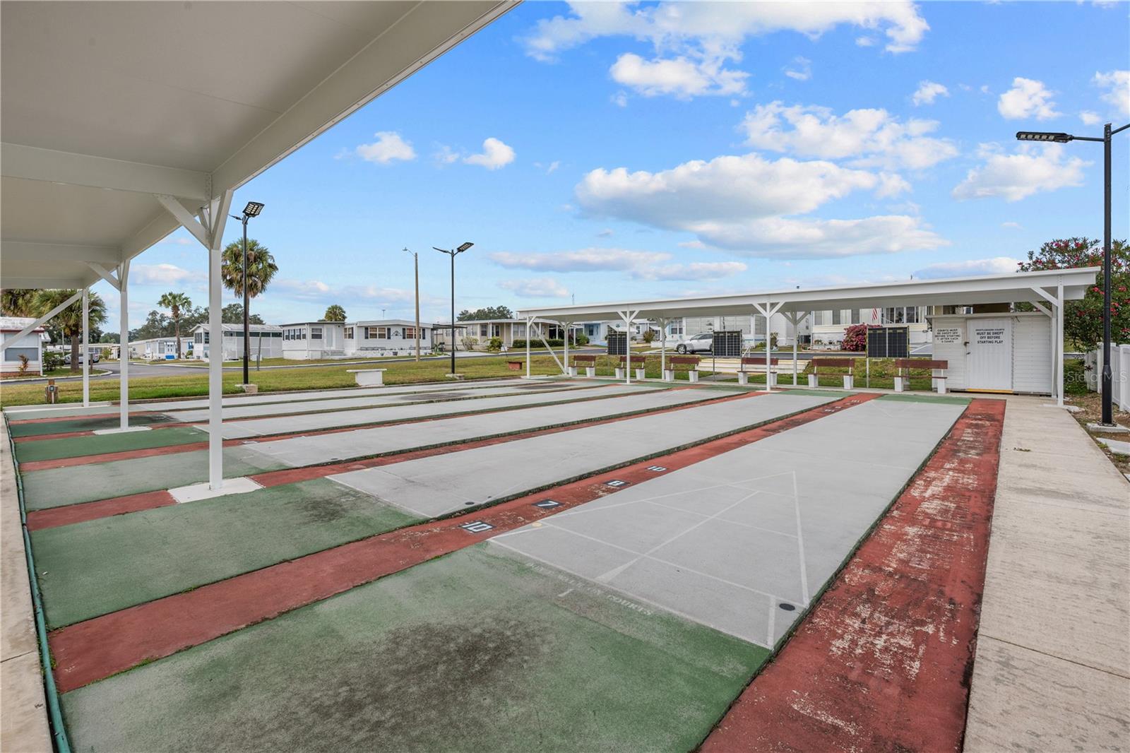 Listing photo id 26 for 7154 El Meyers Street