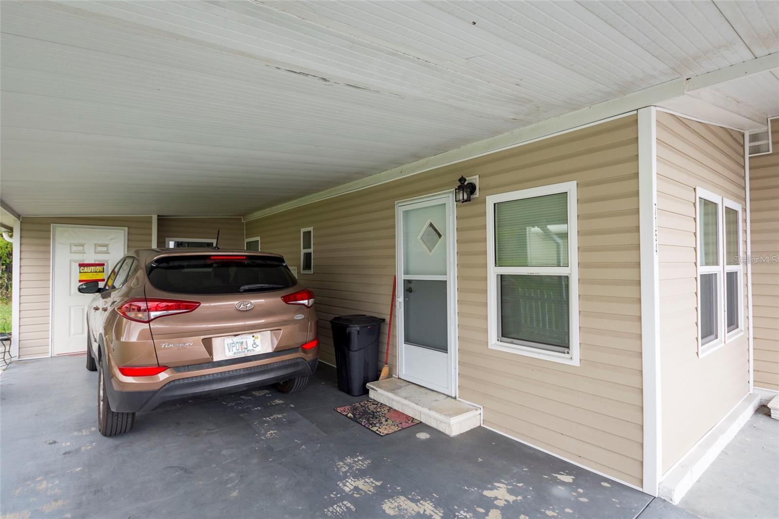 Listing photo id 1 for 7154 El Meyers Street