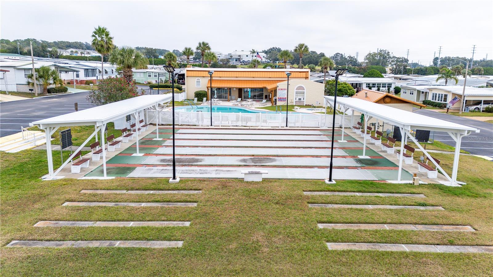 Listing photo id 29 for 7154 El Meyers Street