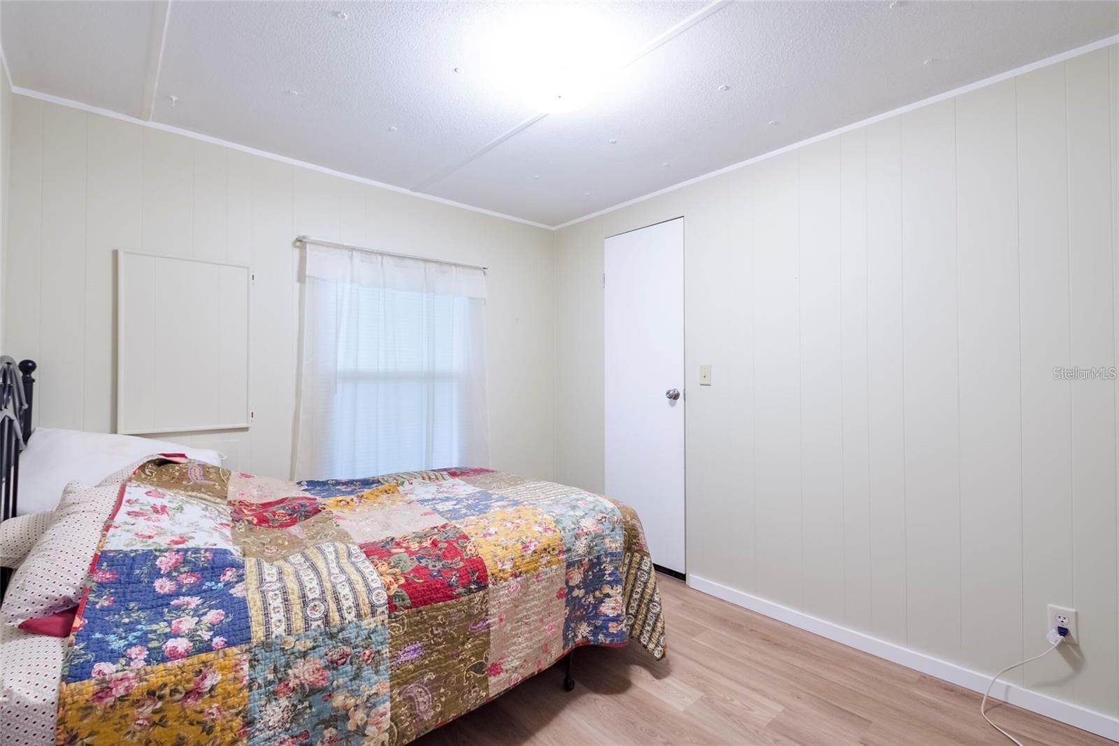 Listing photo id 7 for 7154 El Meyers Street