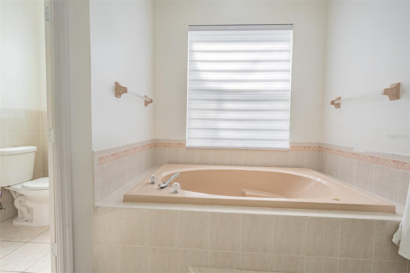 Image 38 of 40 For 8905 Hamilton Avenue