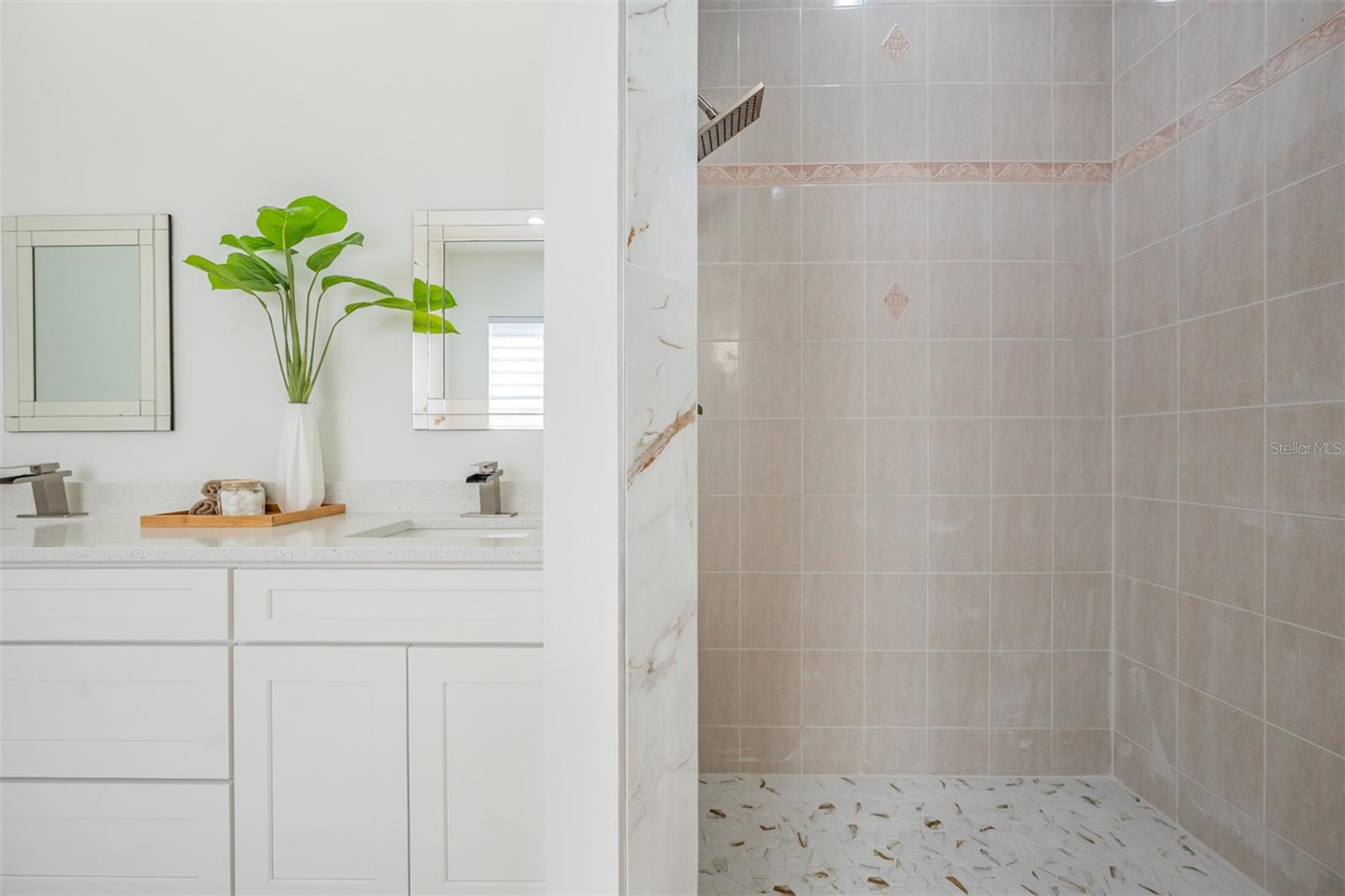 Image 39 of 40 For 8905 Hamilton Avenue