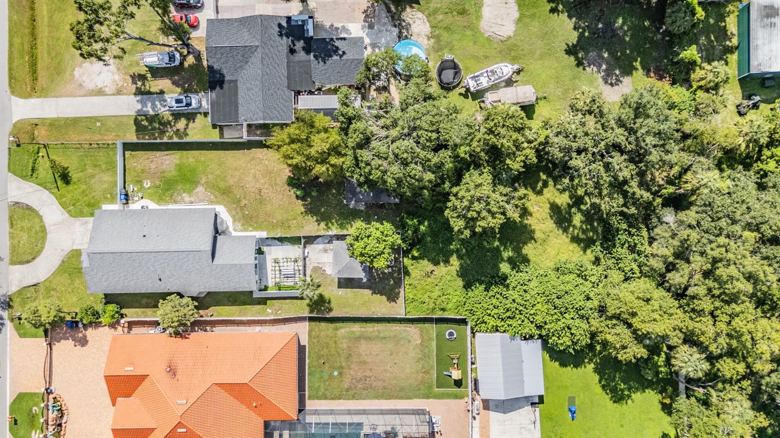 Image 6 of 40 For 8905 Hamilton Avenue