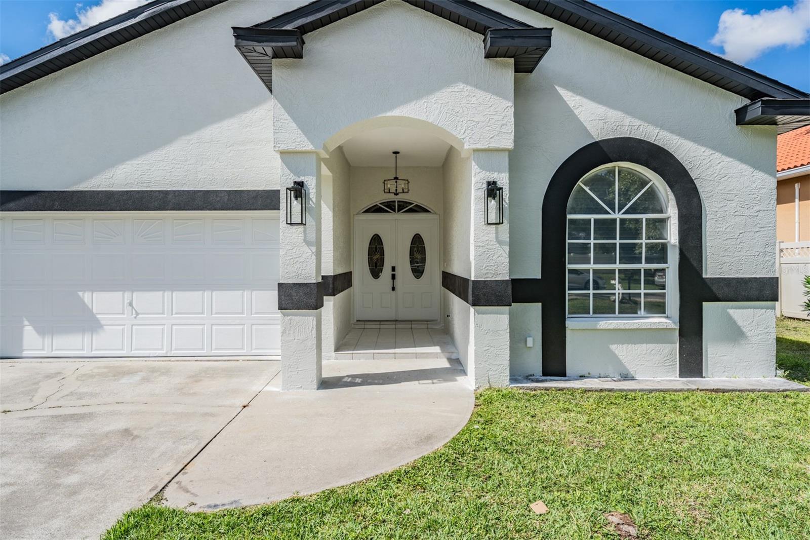 Image 7 of 40 For 8905 Hamilton Avenue