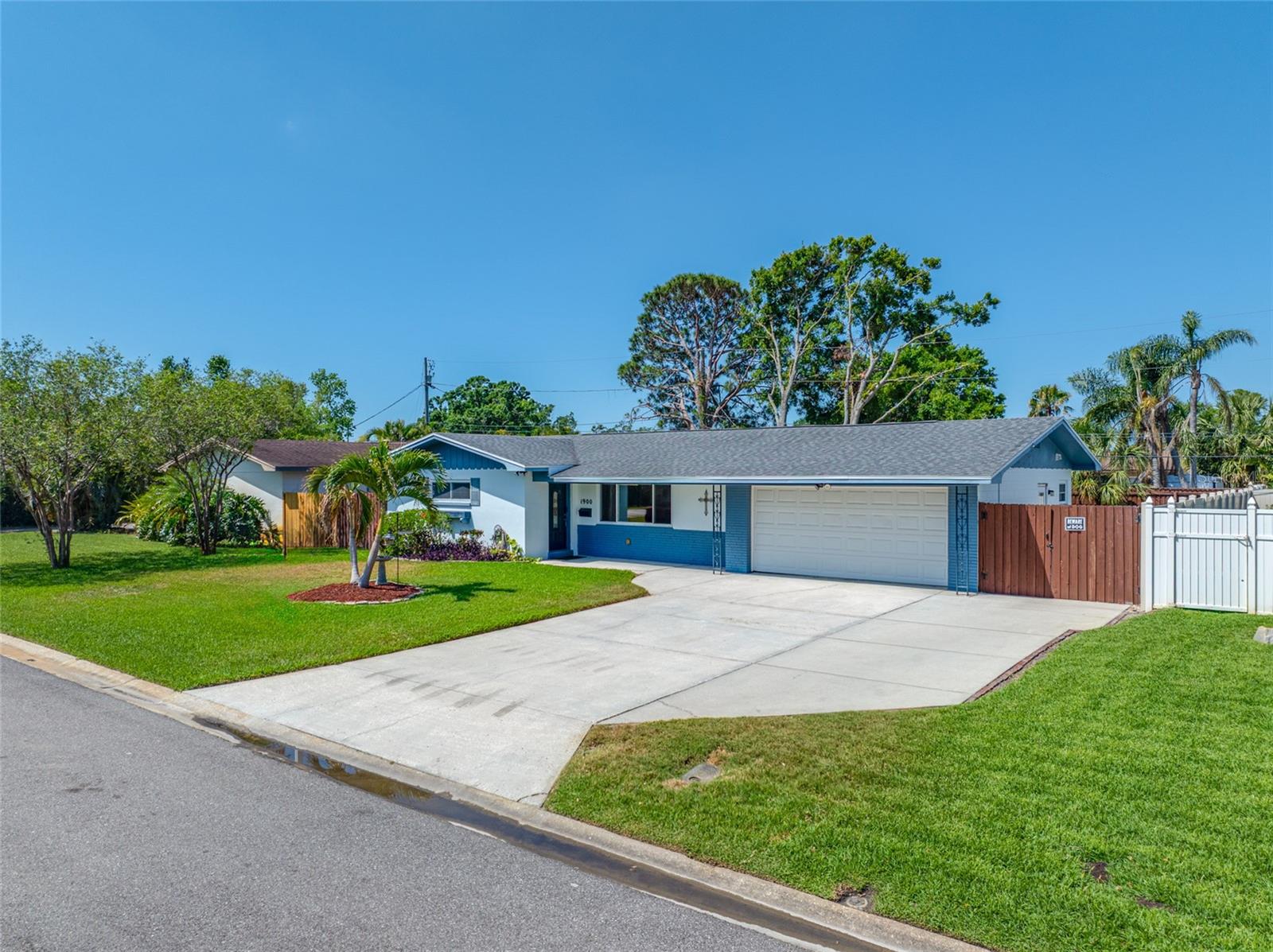 Details for 1900 60th Way N, ST PETERSBURG, FL 33710