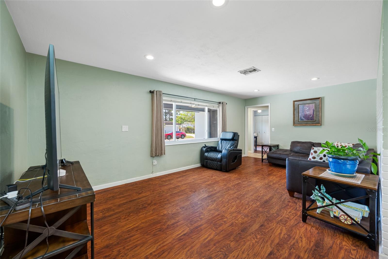 Image 10 of 36 For 1900 60th Way N