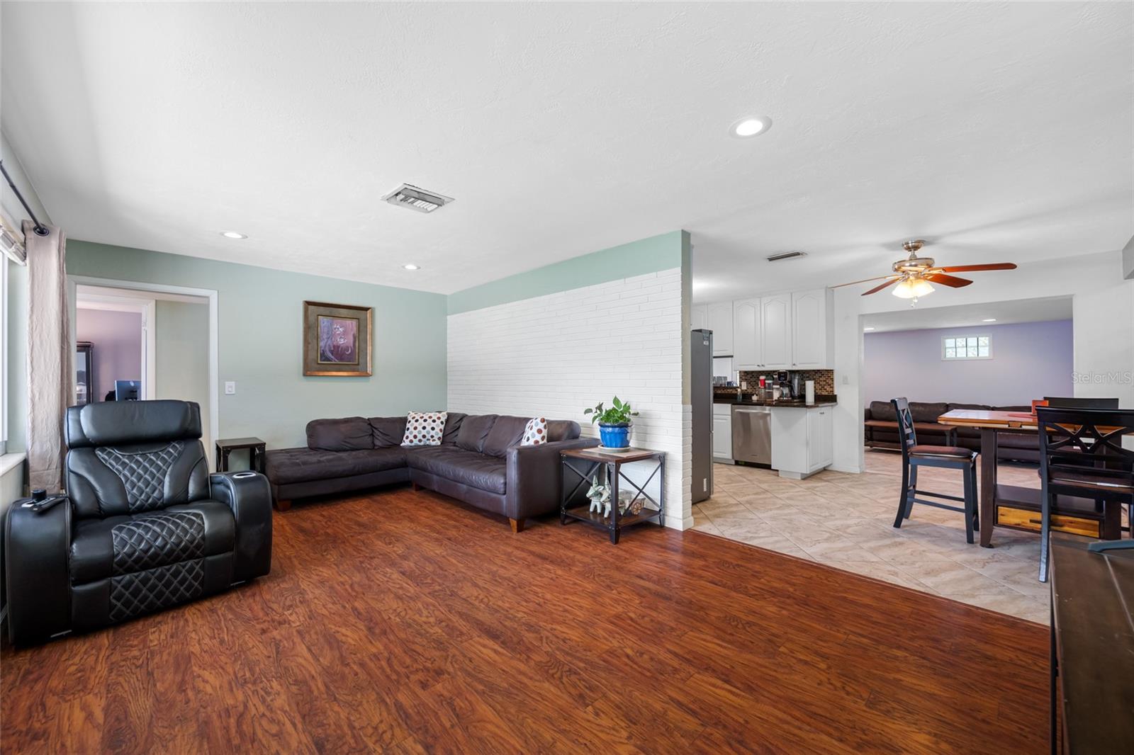 Image 11 of 36 For 1900 60th Way N