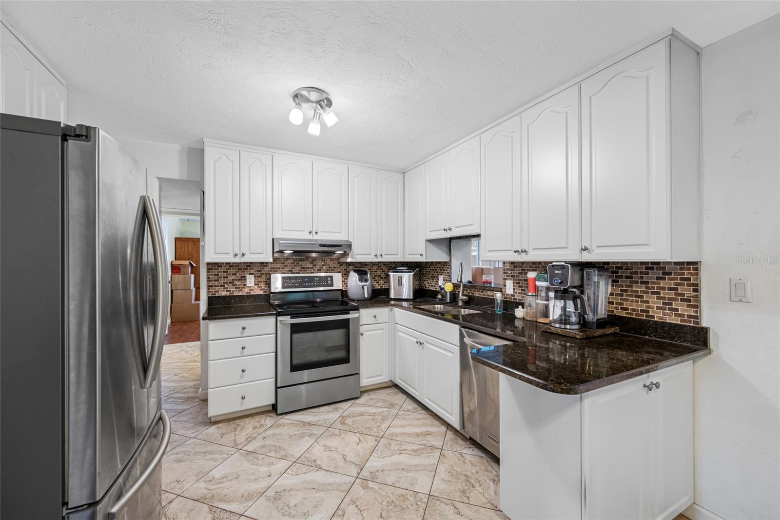 Image 17 of 36 For 1900 60th Way N