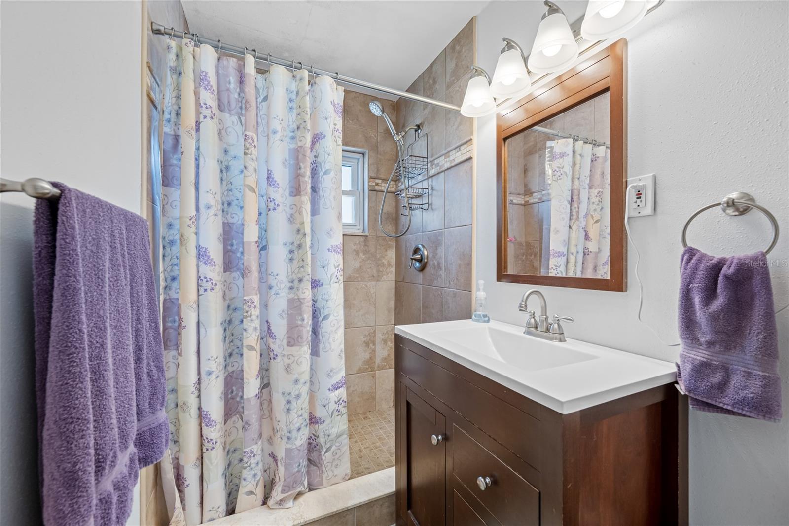 Image 30 of 36 For 1900 60th Way N