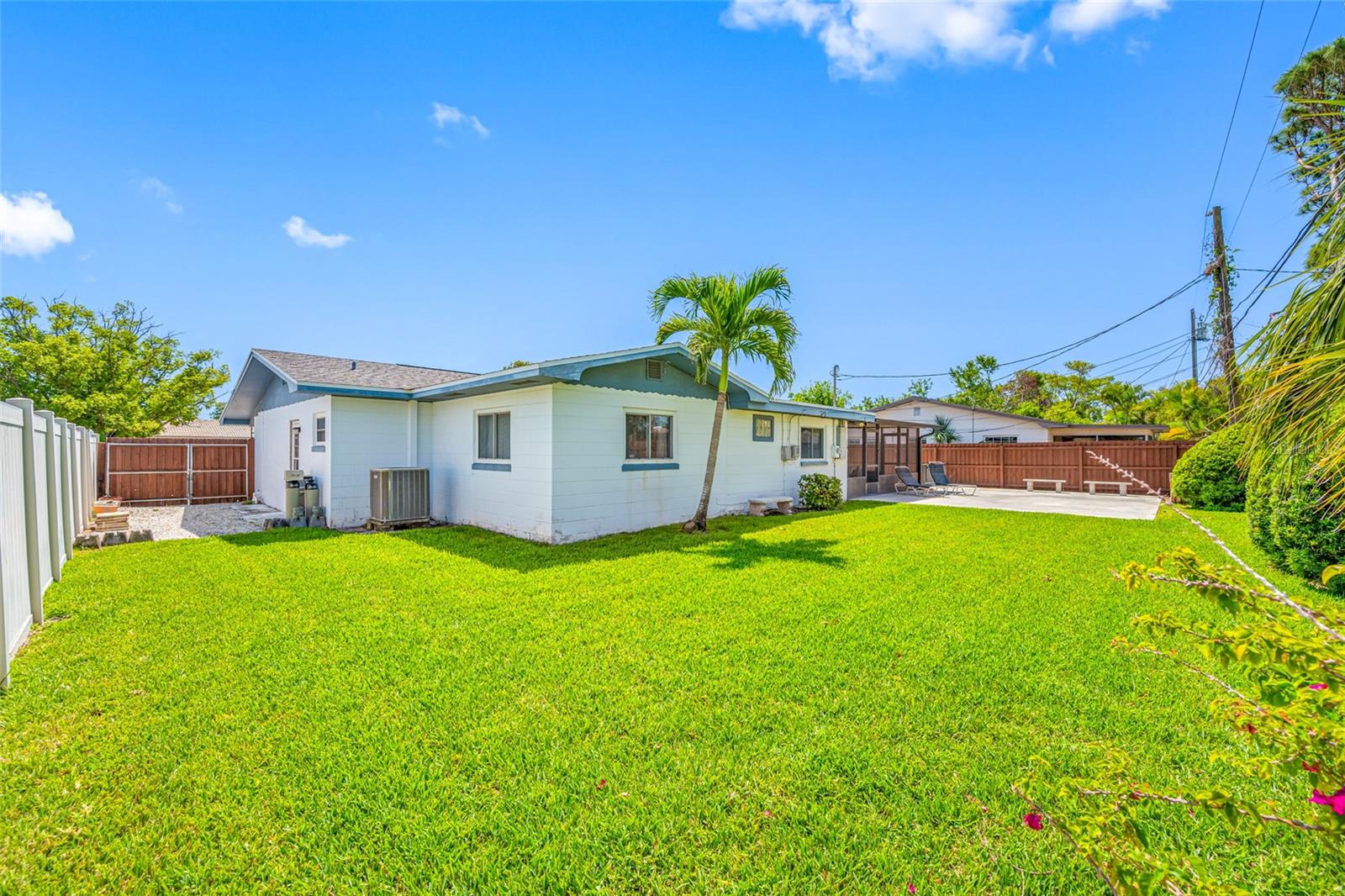 Image 5 of 36 For 1900 60th Way N