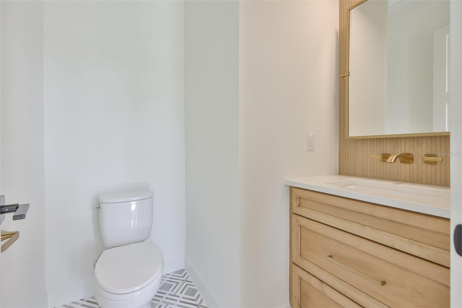 Image 12 of 100 For 4123 Corona Street