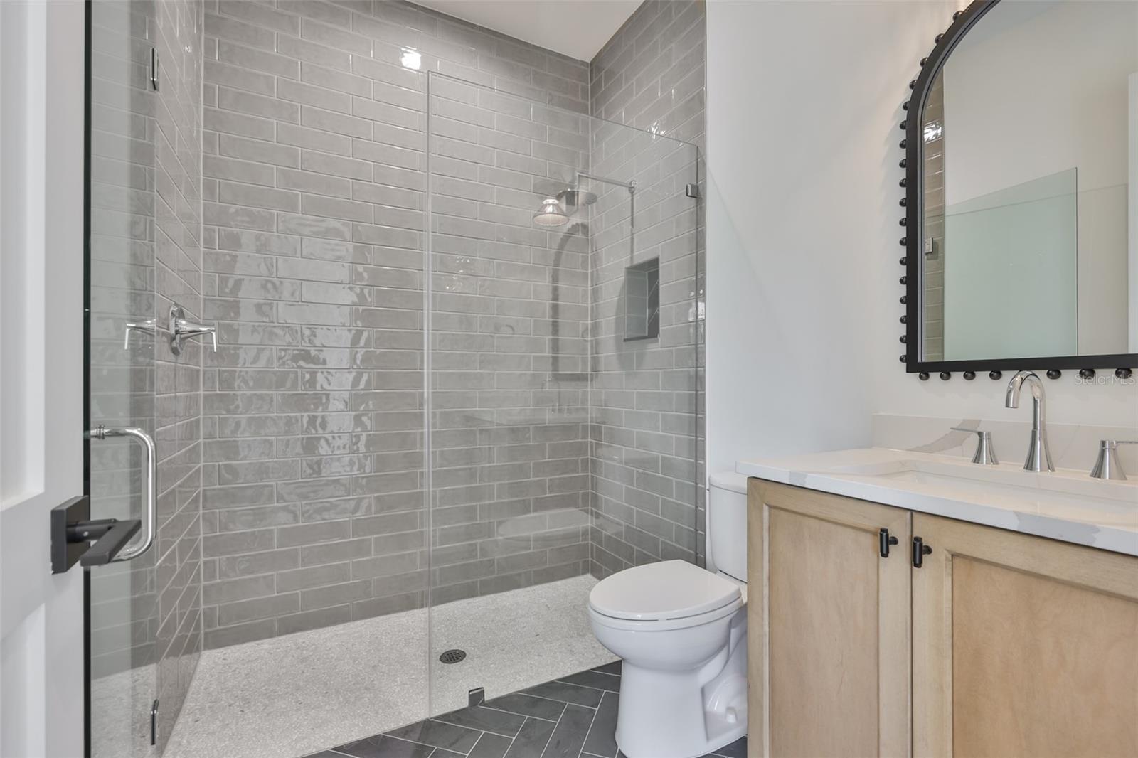 Image 29 of 100 For 4123 Corona Street