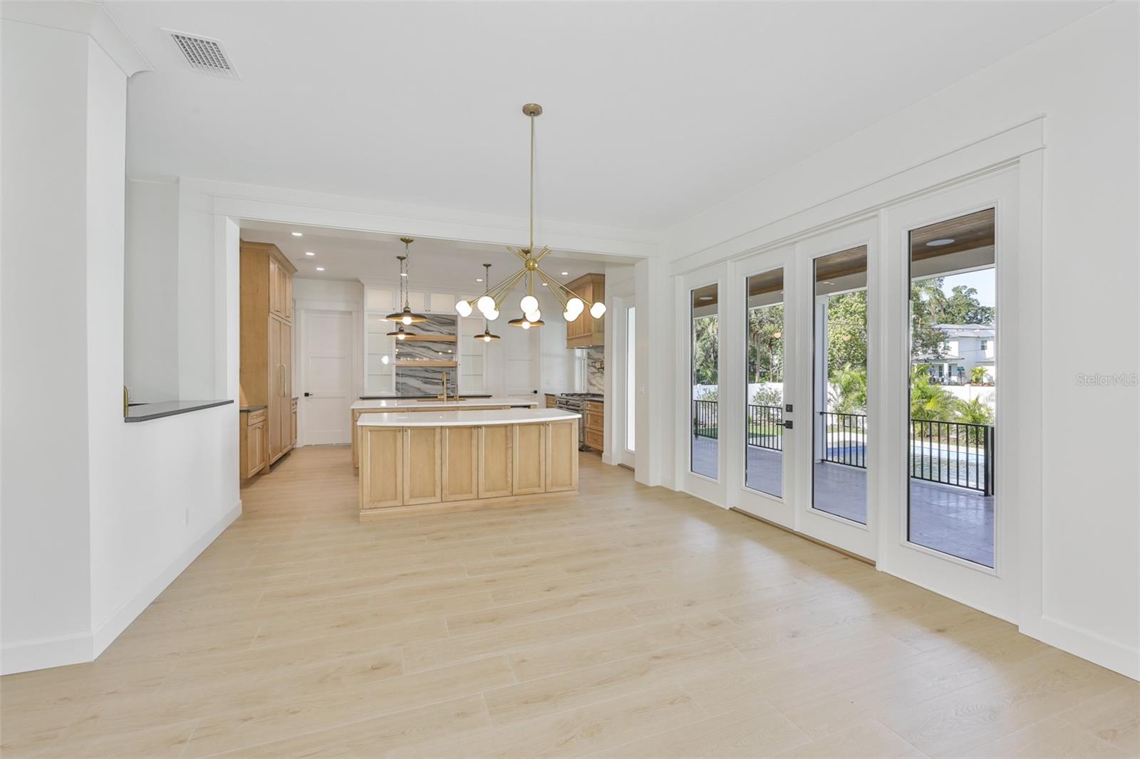 Image 32 of 100 For 4123 Corona Street