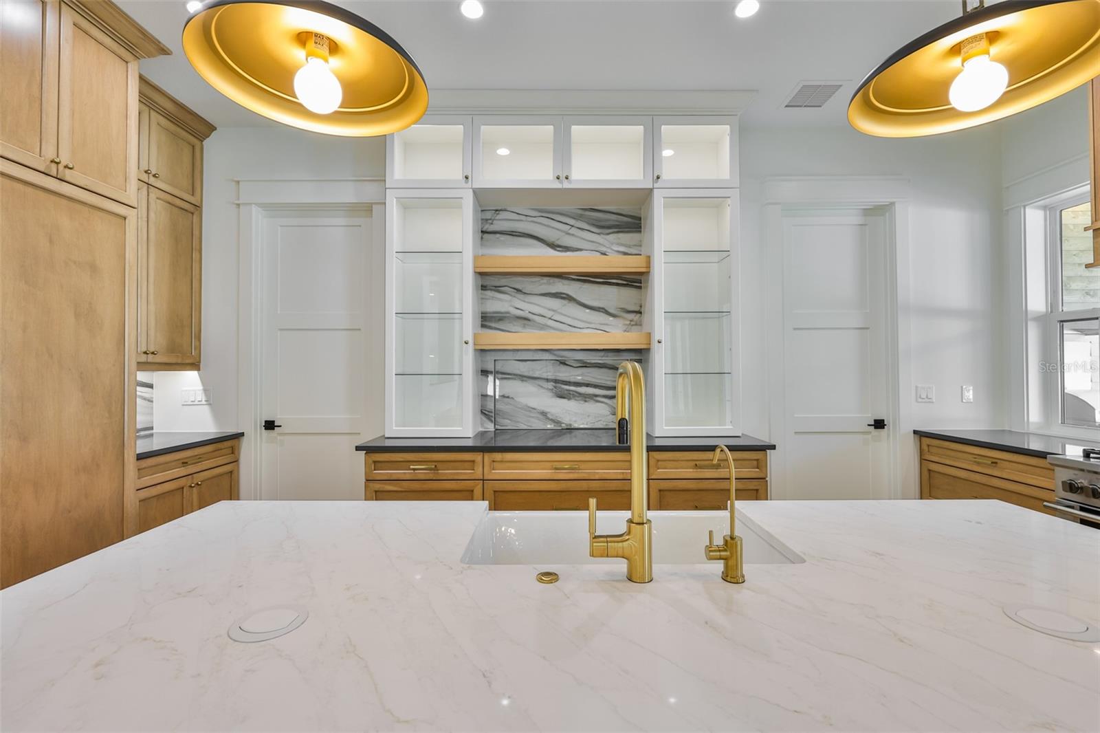 Image 40 of 100 For 4123 Corona Street