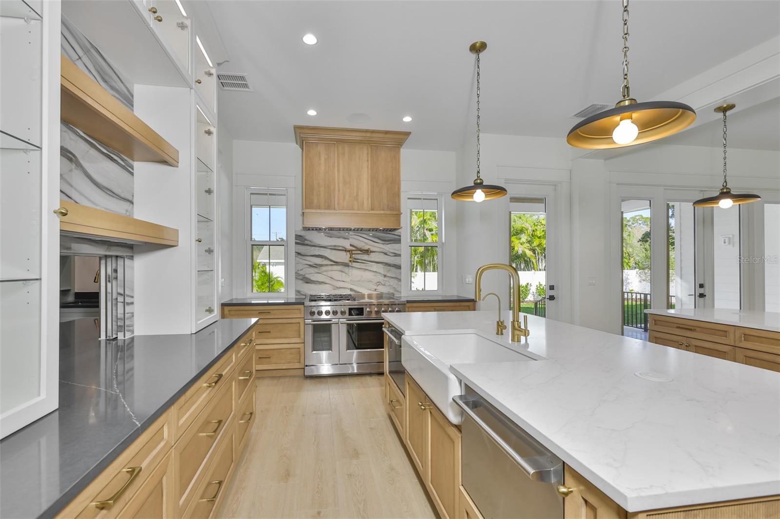 Image 46 of 100 For 4123 Corona Street