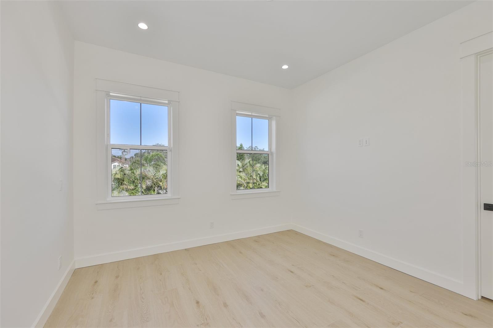 Image 66 of 100 For 4123 Corona Street