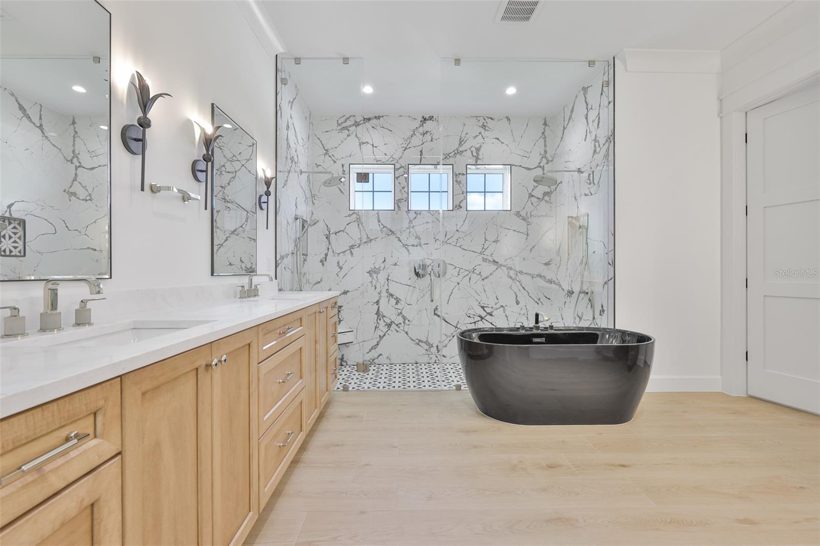 Image 81 of 100 For 4123 Corona Street