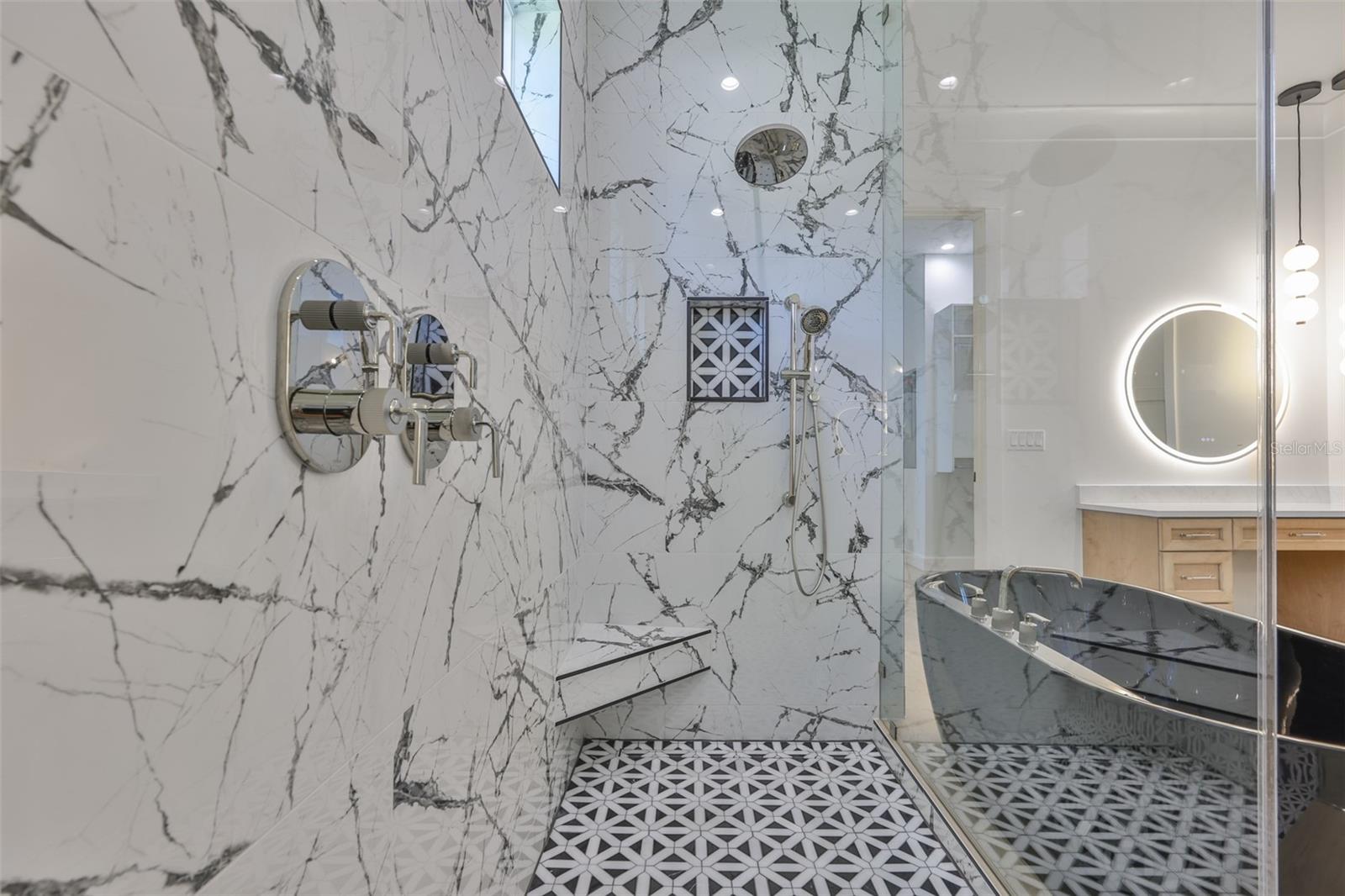 Image 83 of 100 For 4123 Corona Street