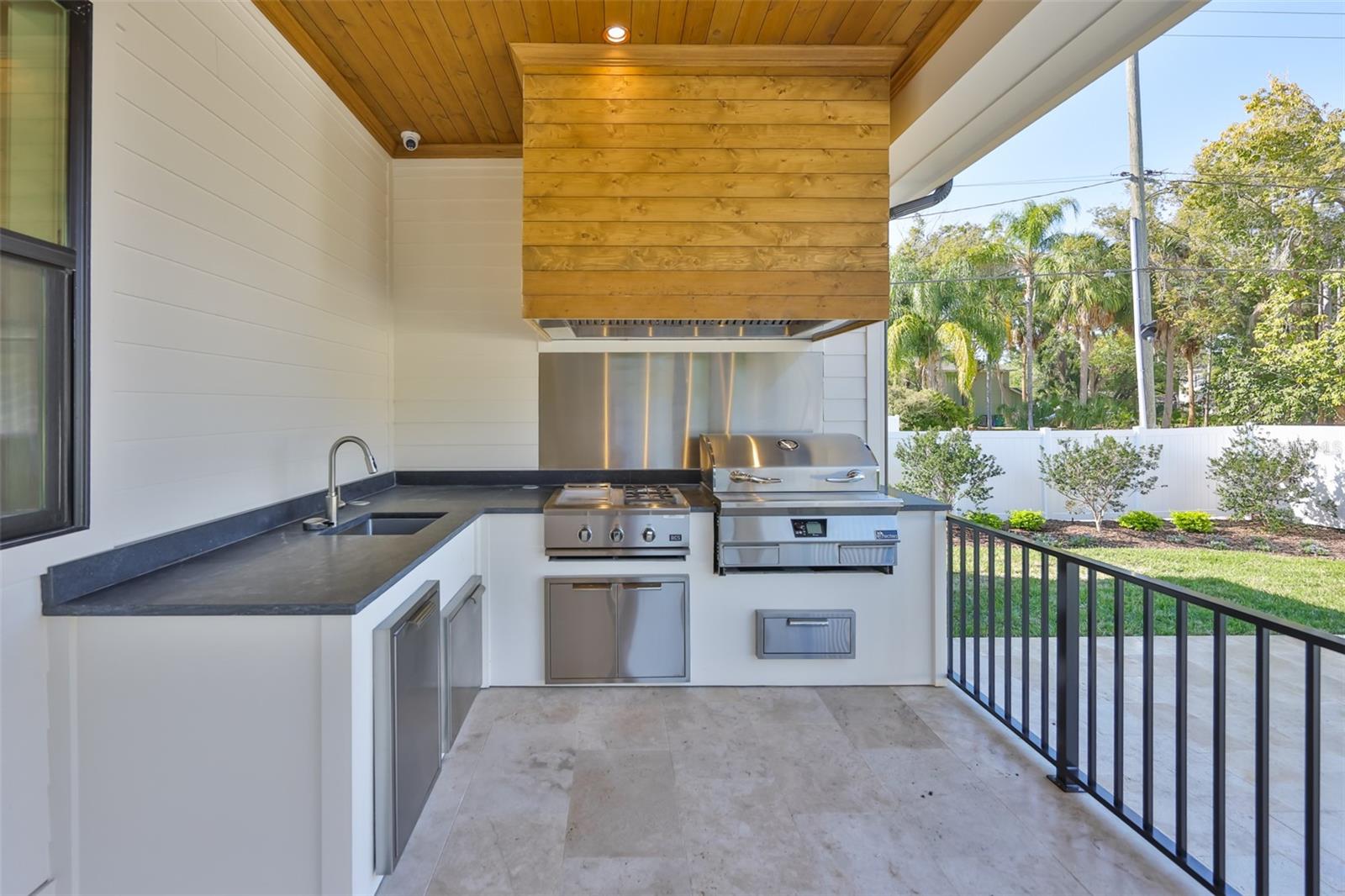 Image 87 of 100 For 4123 Corona Street