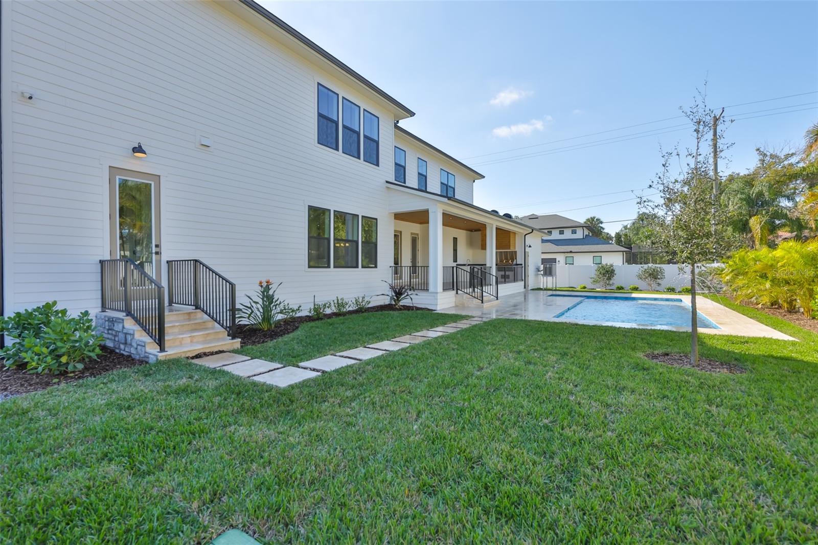 Image 90 of 100 For 4123 Corona Street