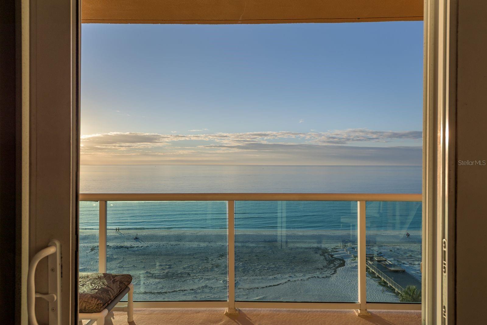 Image 22 of 26 For 880 Mandalay Avenue C809