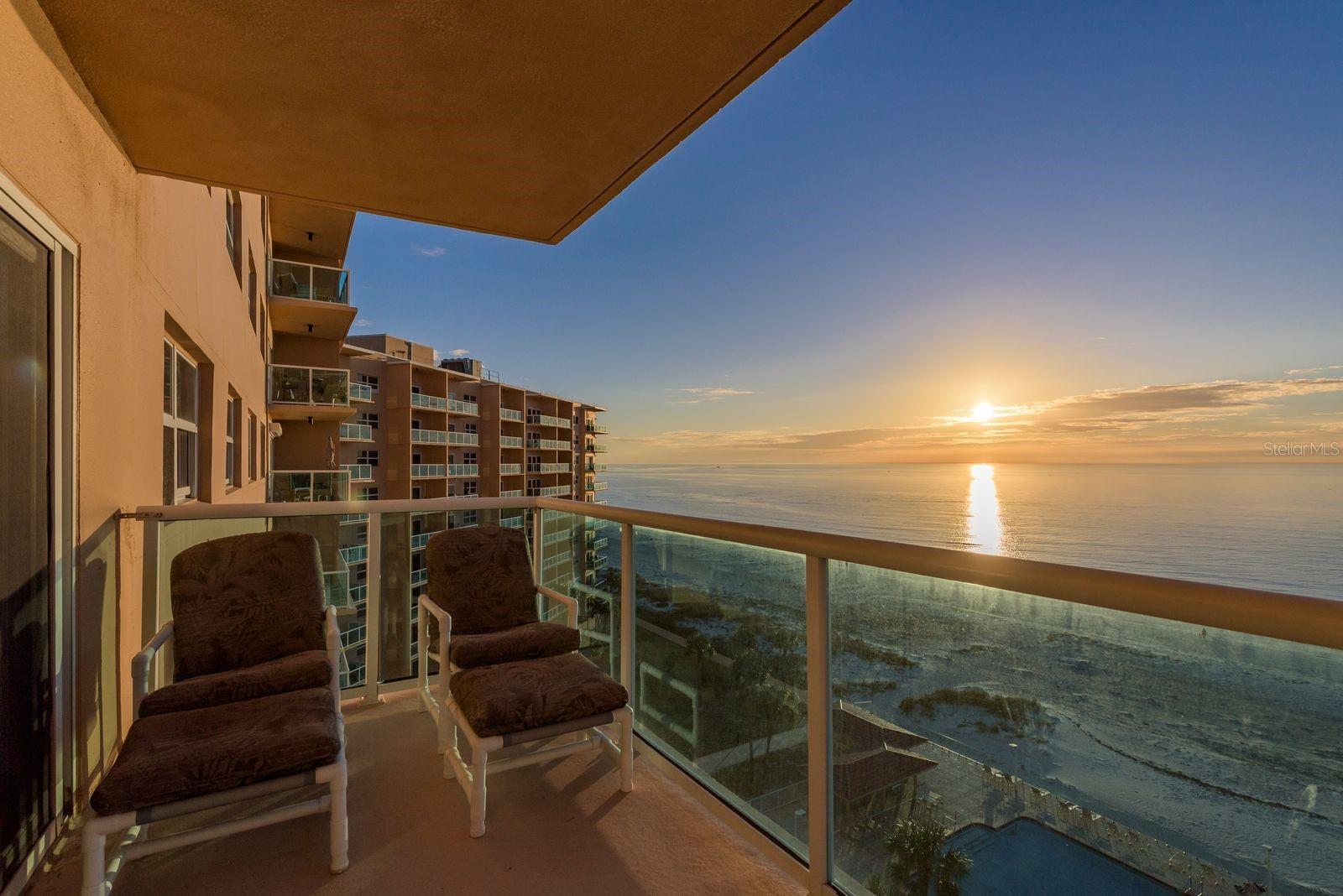 Image 24 of 26 For 880 Mandalay Avenue C809