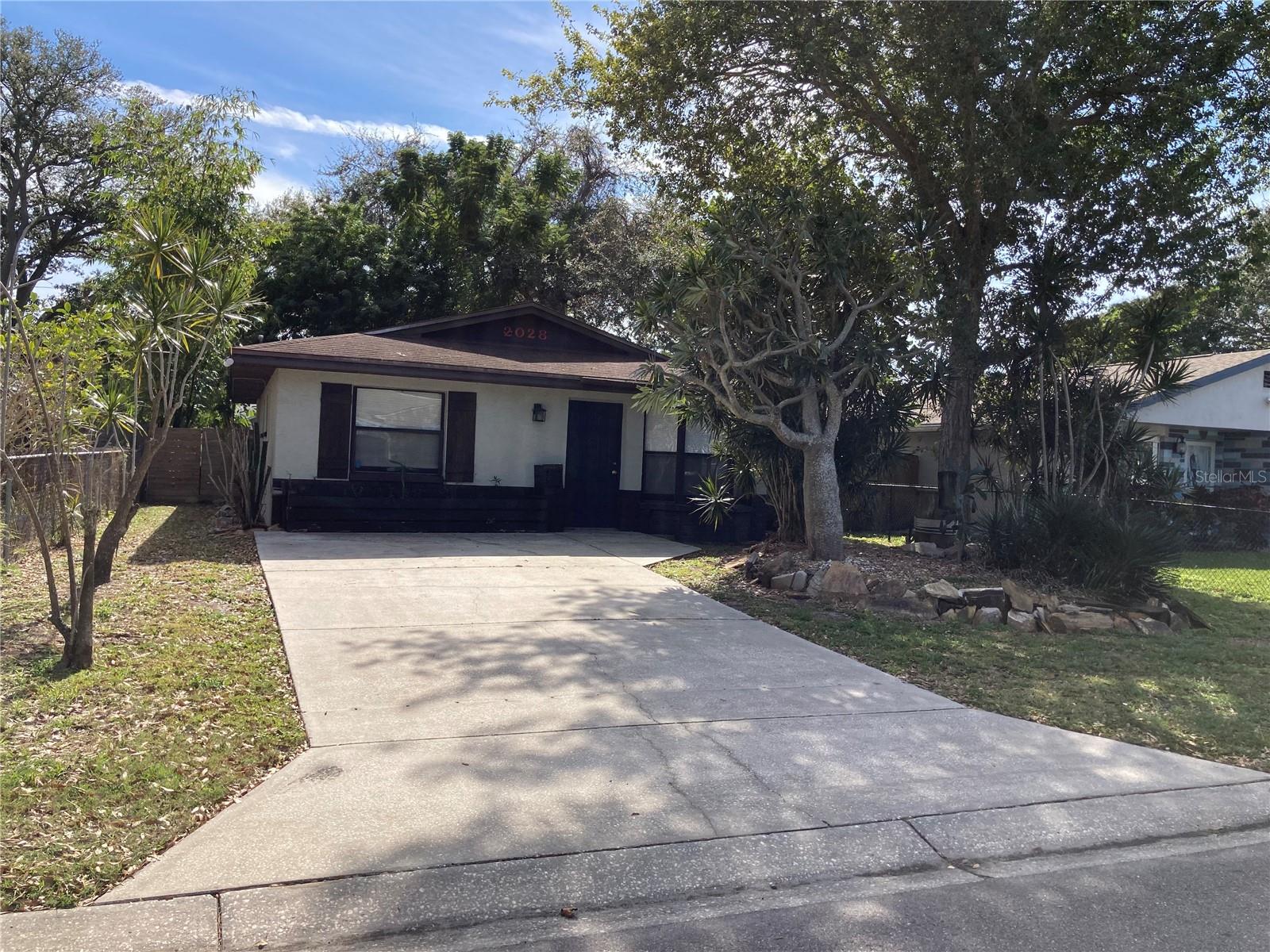 Image 2 of 25 For 2028 29th Avenue N