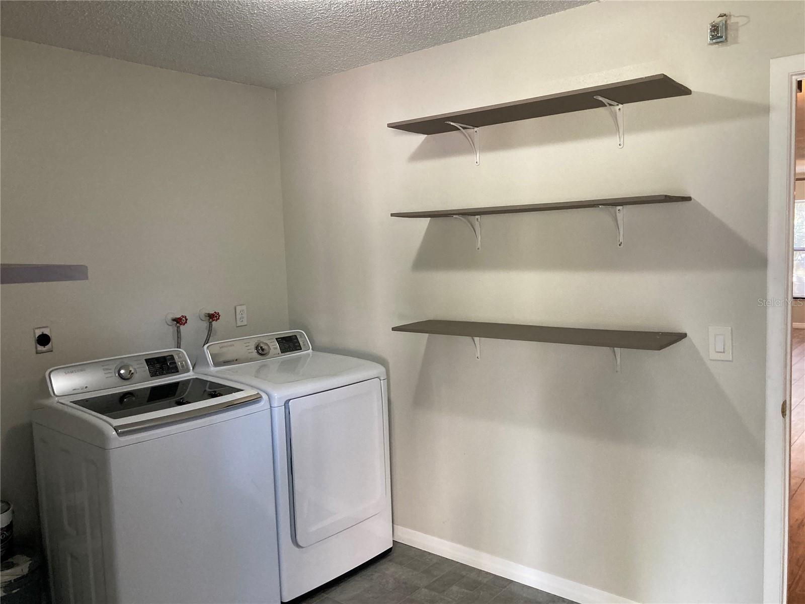 Image 20 of 25 For 2028 29th Avenue N