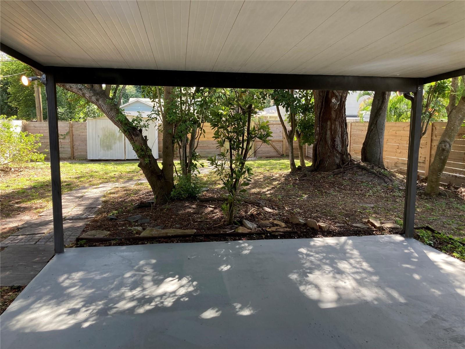 Image 21 of 25 For 2028 29th Avenue N