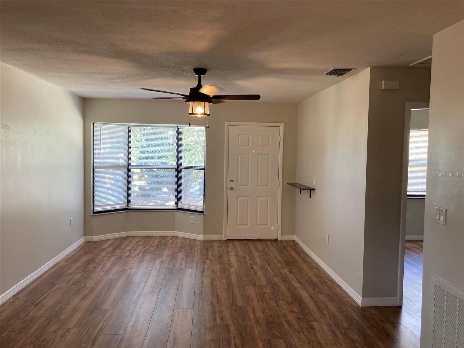 Image 5 of 25 For 2028 29th Avenue N