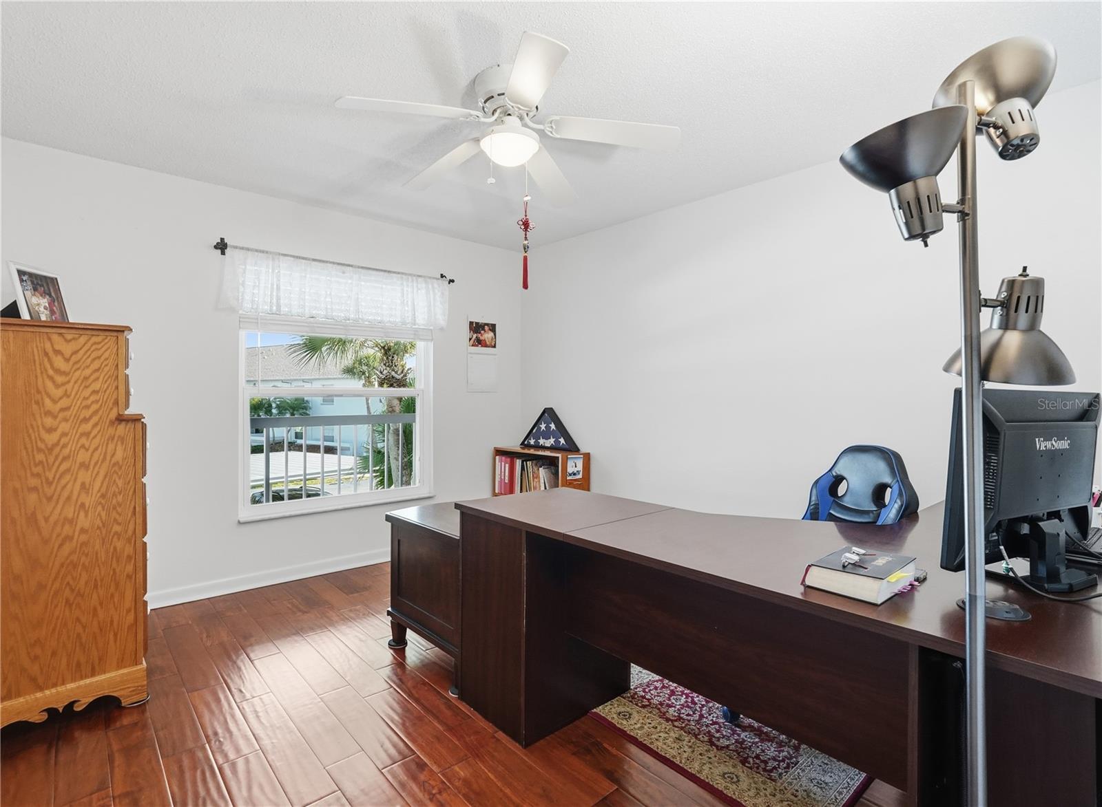 Image 15 of 21 For 3203 Landmark Drive 2204