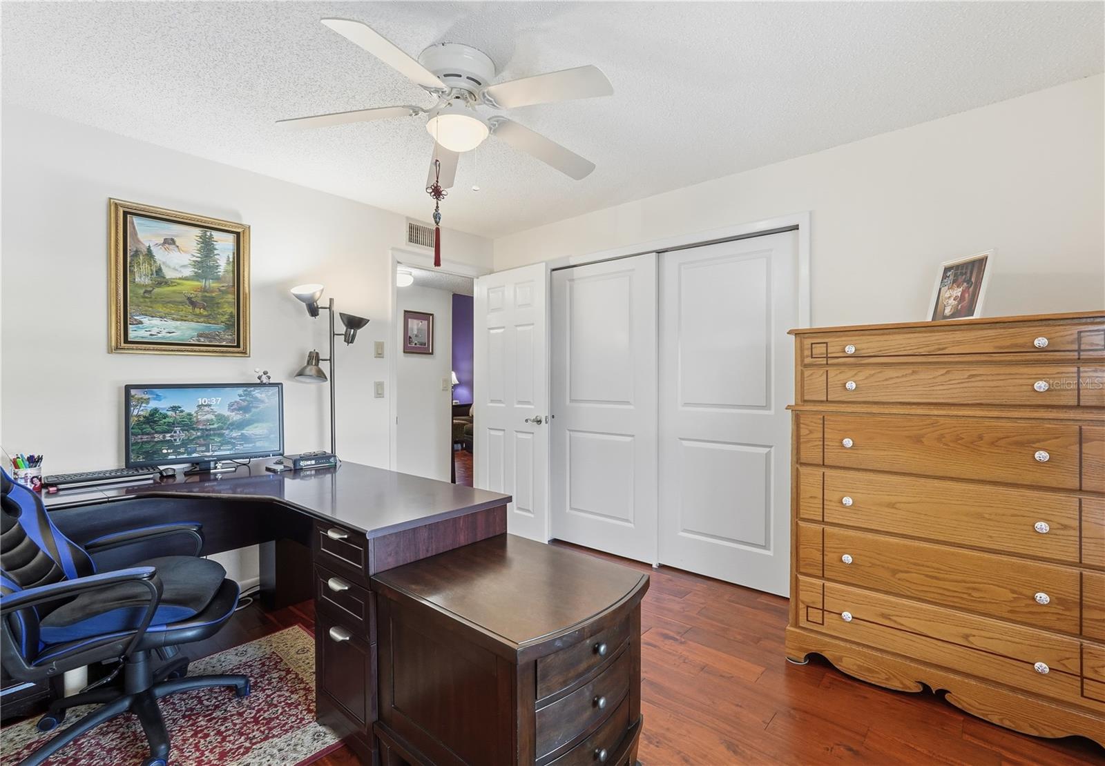 Image 16 of 21 For 3203 Landmark Drive 2204