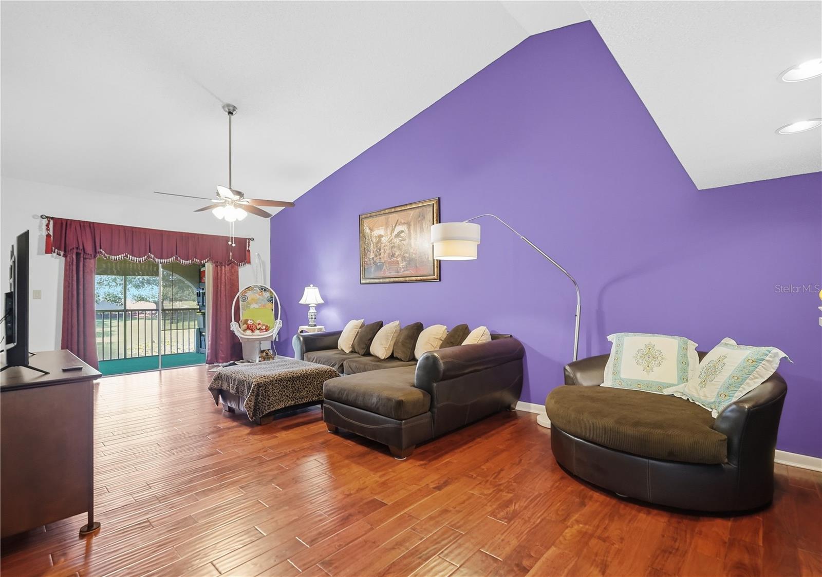 Image 3 of 21 For 3203 Landmark Drive 2204