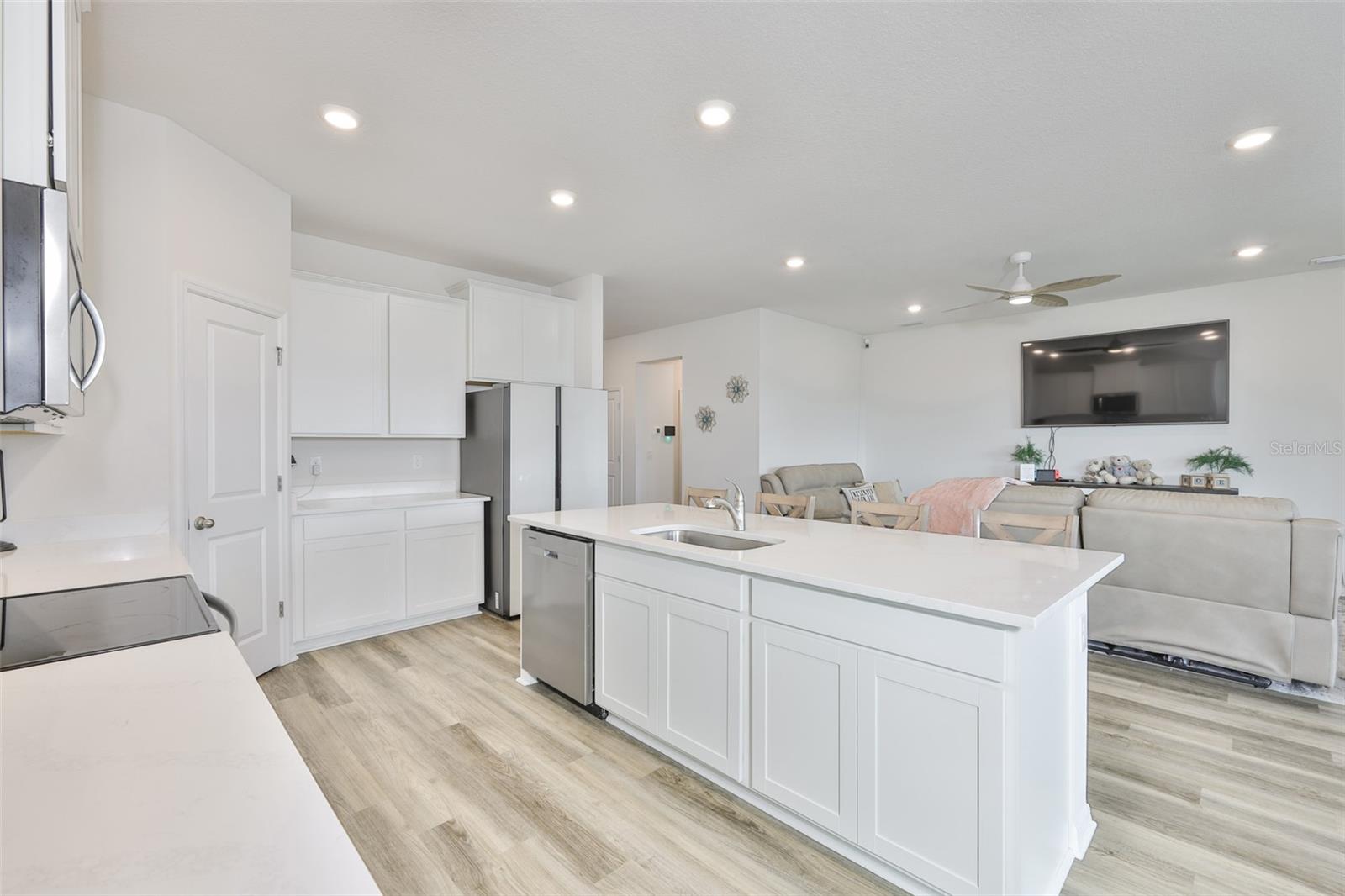 Image 11 of 47 For 5640 Silver Moonlight Drive