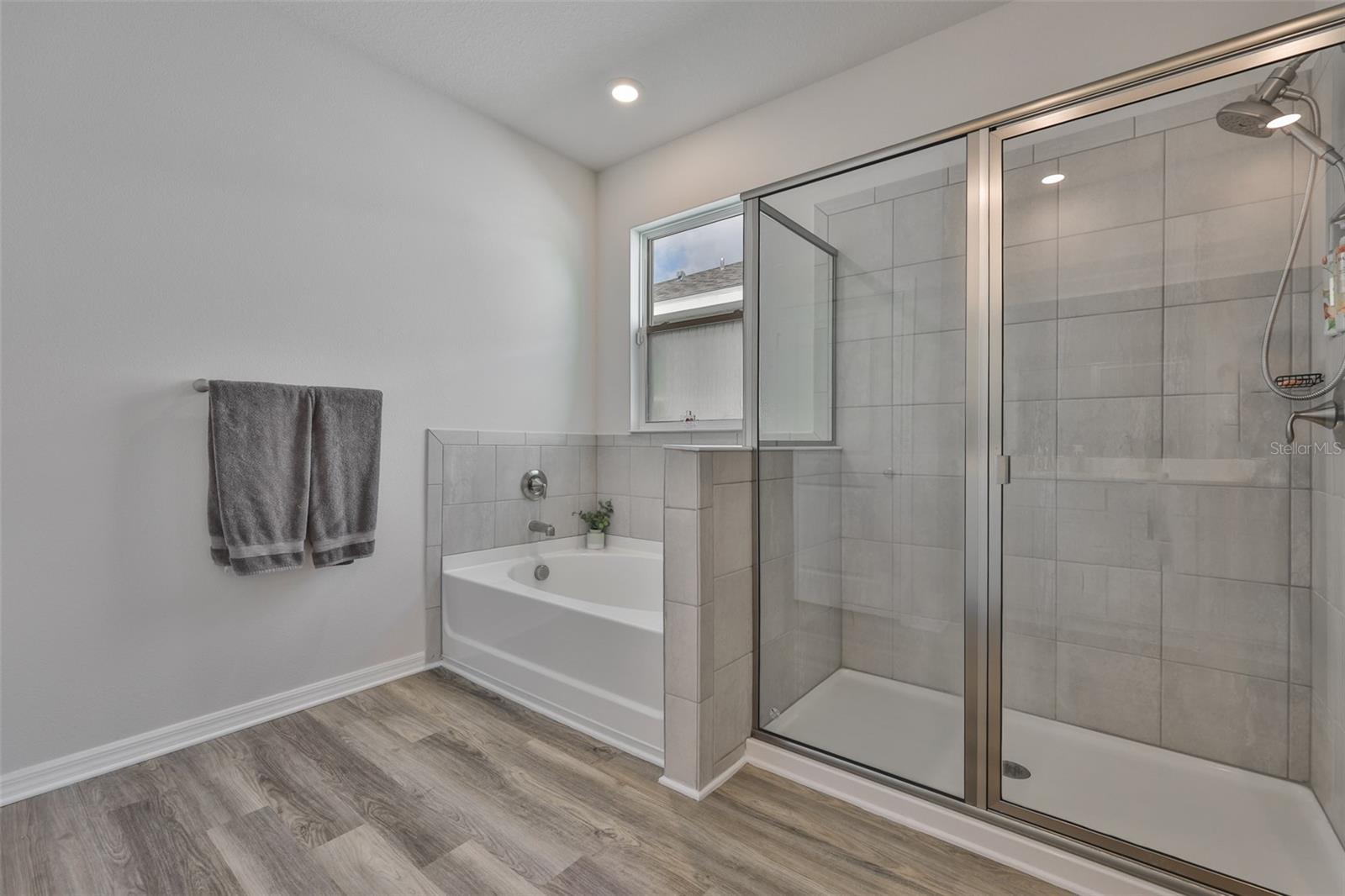 Image 20 of 47 For 5640 Silver Moonlight Drive