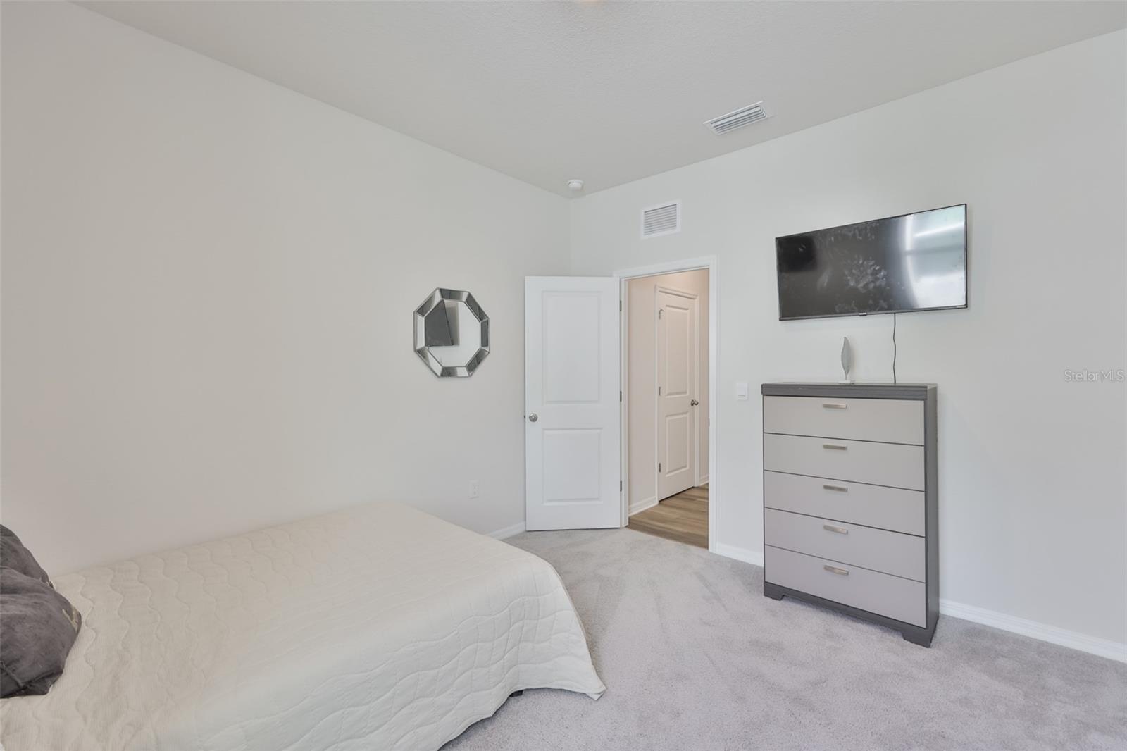 Image 29 of 47 For 5640 Silver Moonlight Drive